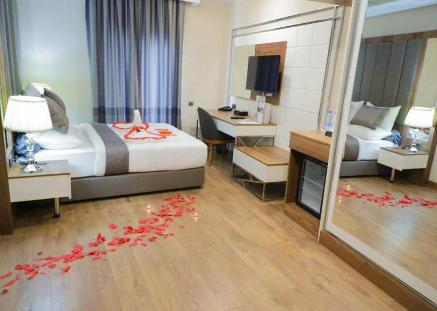 Chambre décorée pour une occasion spéciale
